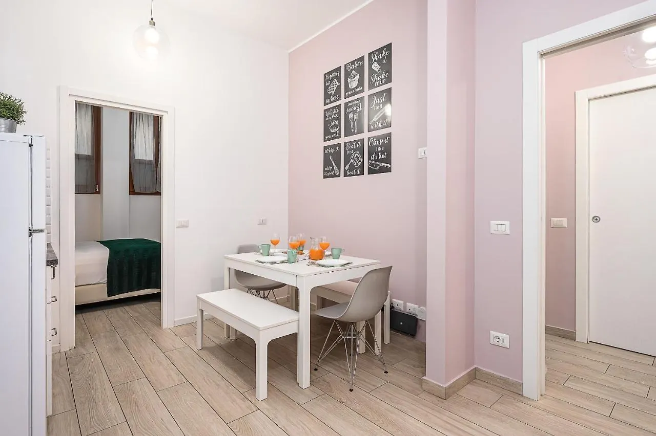 Hemeras Boutique Homes - Design Flat Near Metro Station Milaan 0*,