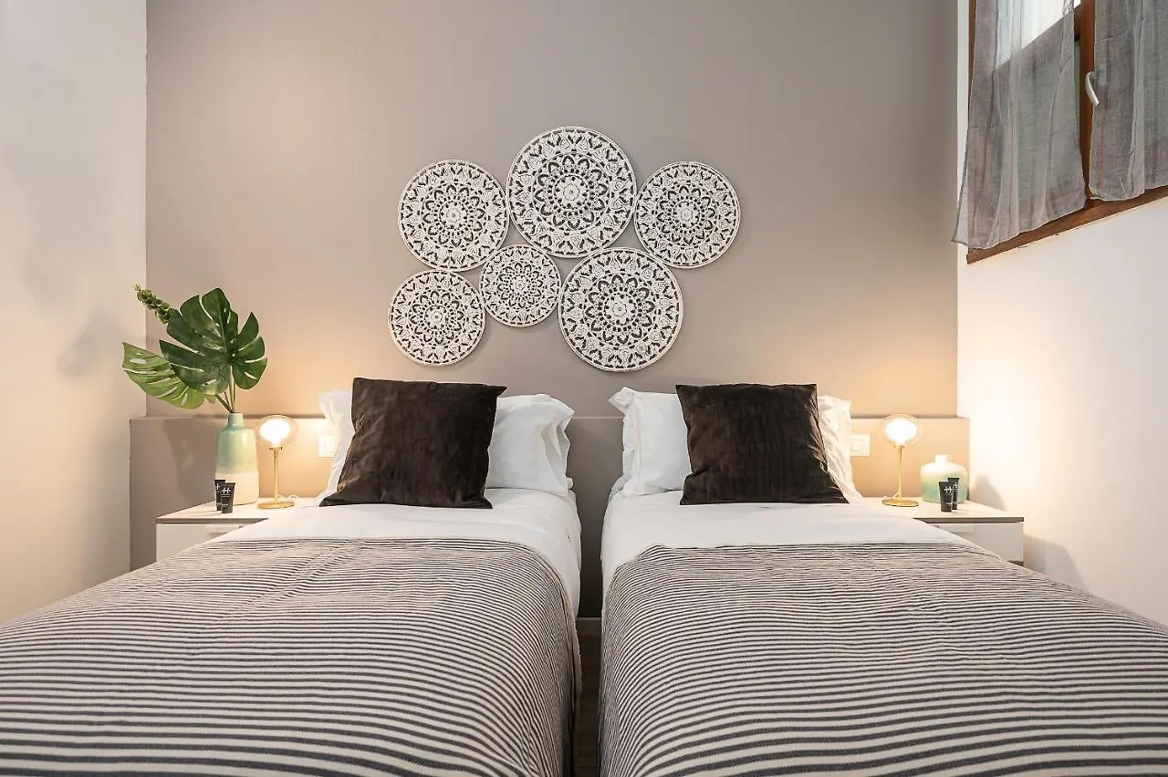 Hemeras Boutique Homes - Design Flat Near Metro Station Milaan Appartement